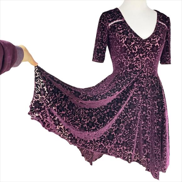 KIMCHI BLUE URBAN OUTFITTERS Floral Burnout Velvet Skater Dress in Plum Purple S - Picture 2 of 7